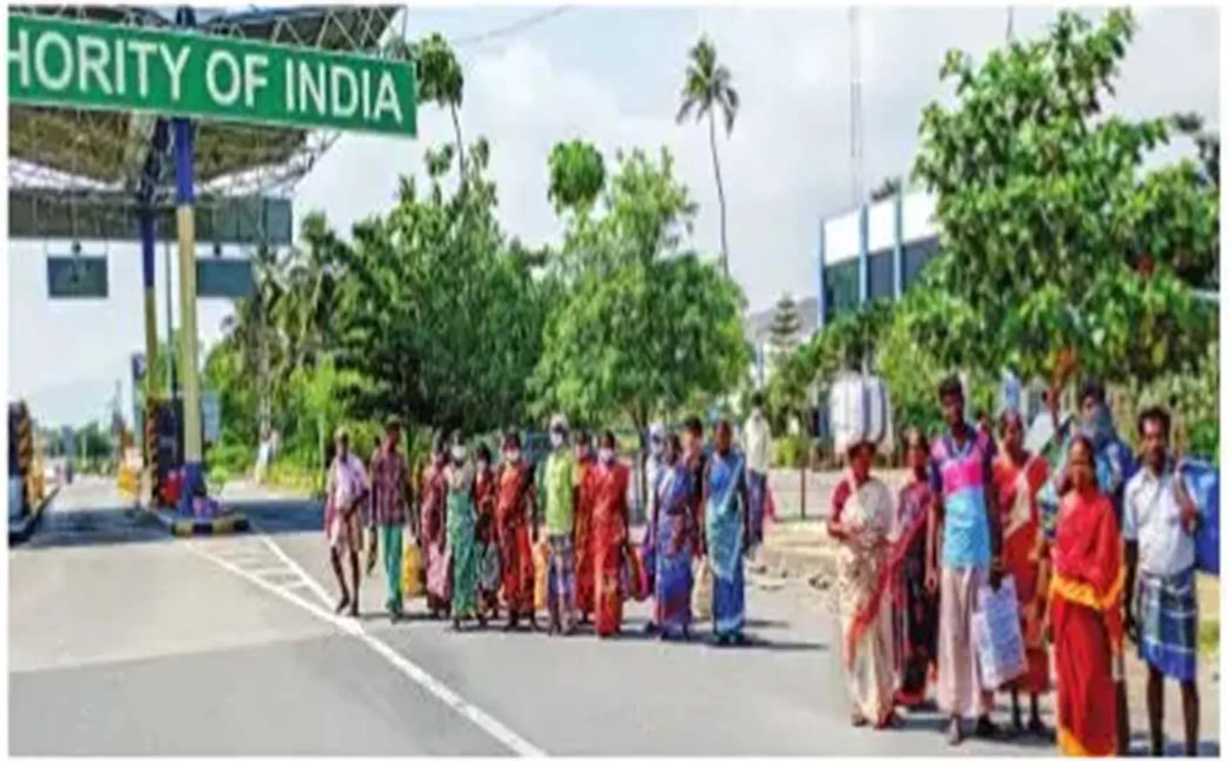 SALEM TO KALLAKURICHI DAILY WAGES EMPLOYEES WALKING 