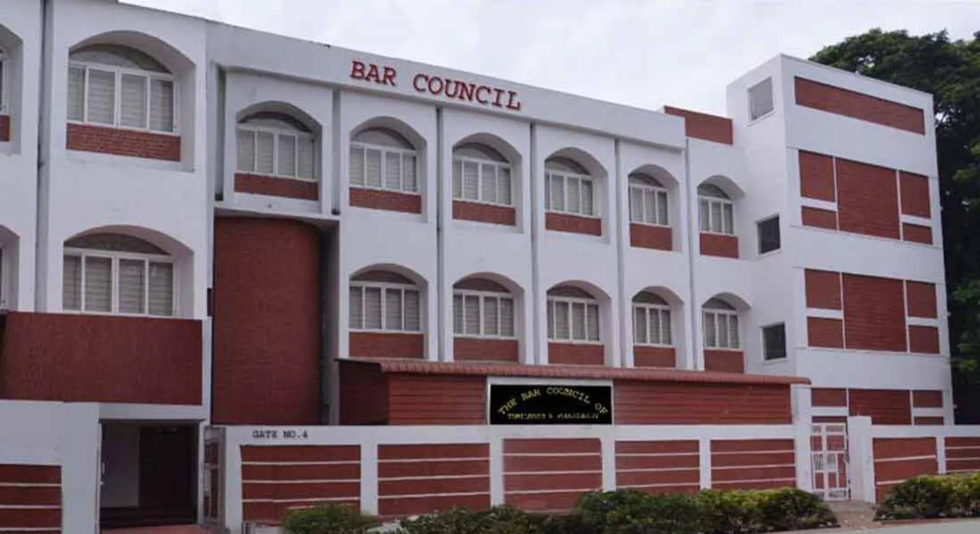  Do not criticize the police unnecessarily! - Bar Council Leader Advice to Professionals!