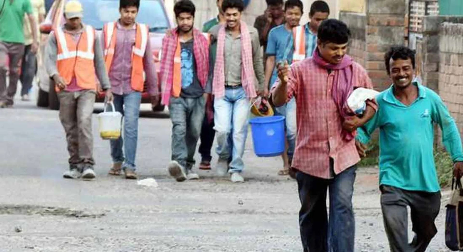 Central government directs state governments to send people in other states 