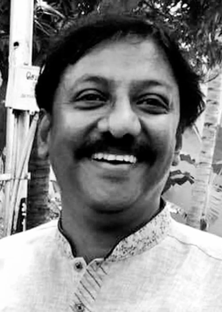 /idhalgal/eniya-utayam/anna-artist-mgr-politics-images-balamuralivarman