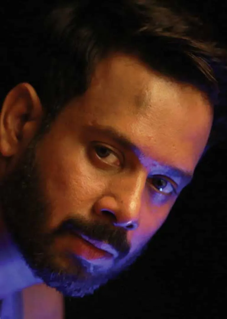 /idhalgal/cinikkuttu/lost-6-hours