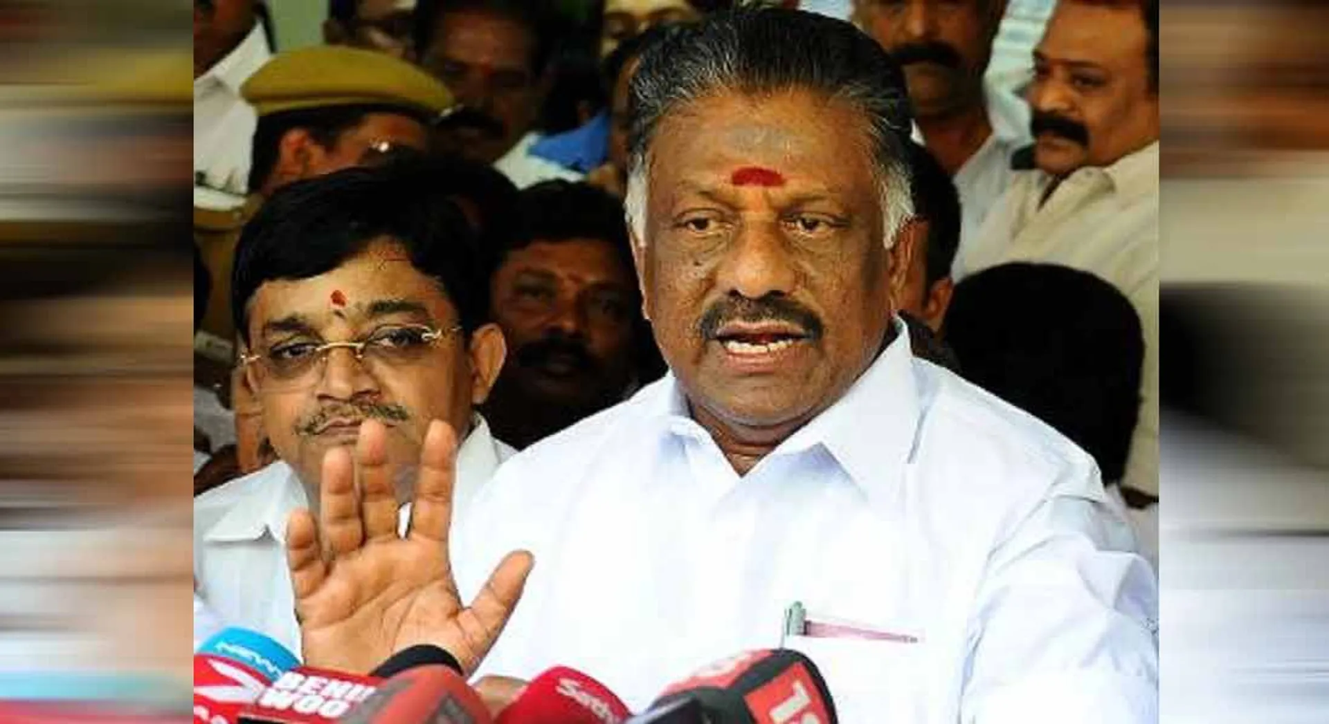  Gold coin gift for home buying groceries! Deputy Chief Minister OPS Started 