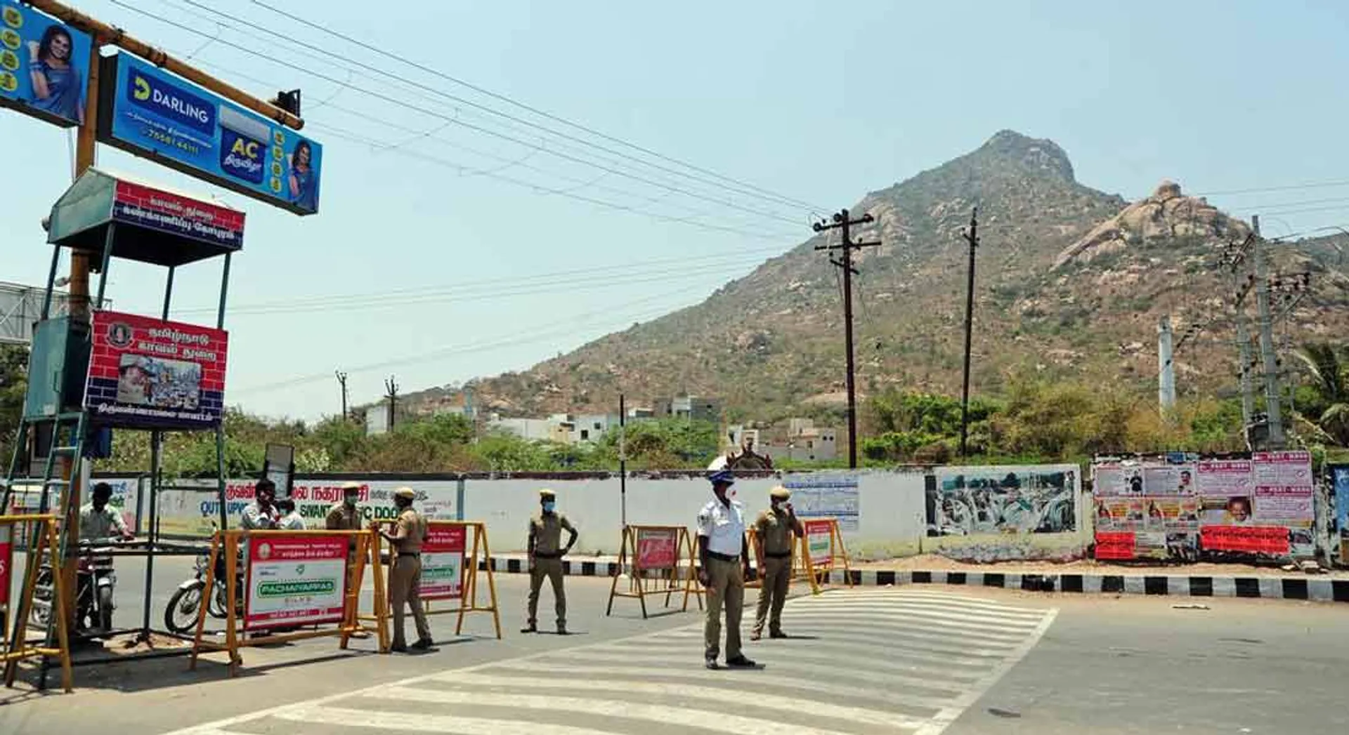 Allegations of liquor and rice trafficking at the border ...
