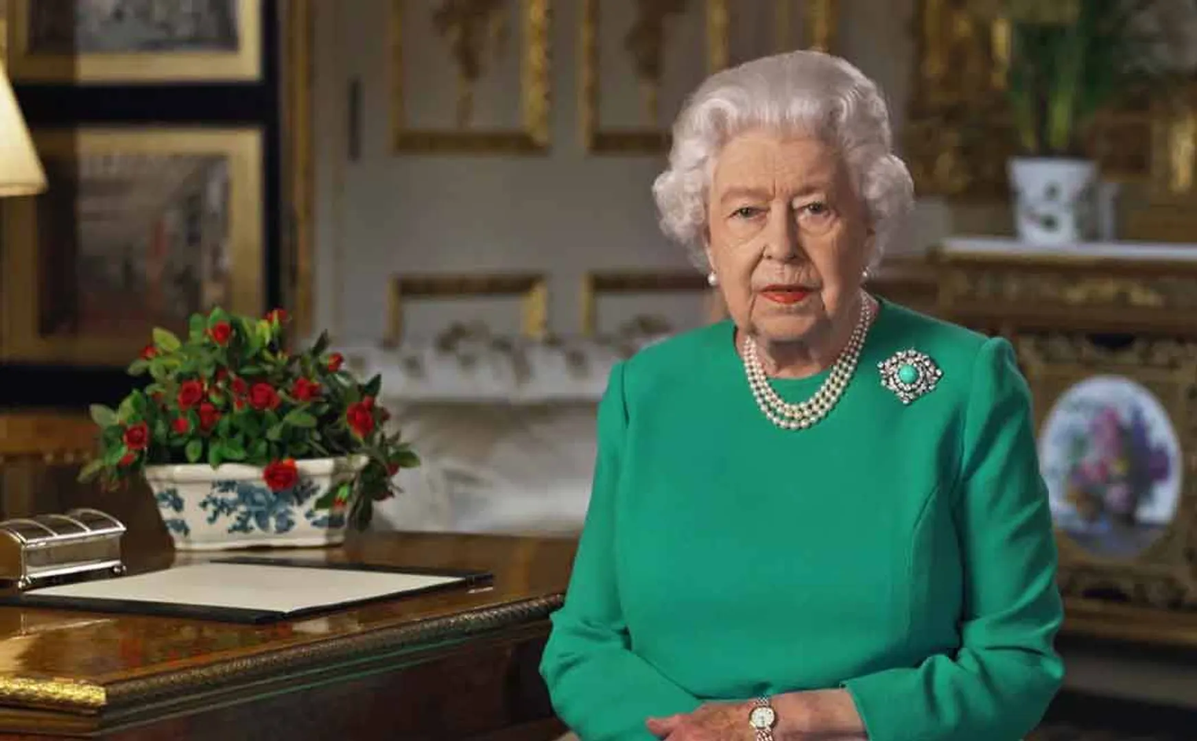 queen elizabeth speaks to britain people amidst corona outbreak