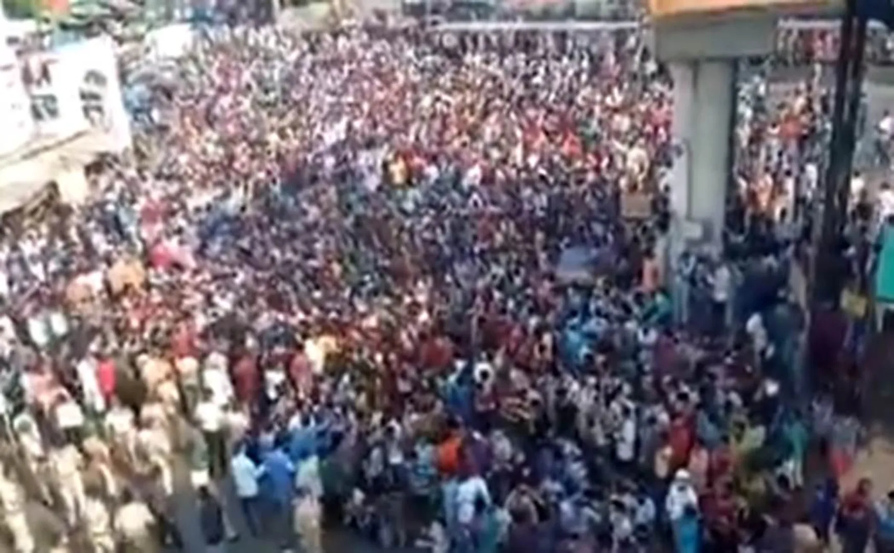 corona virus curfew - Mumbai labors issue