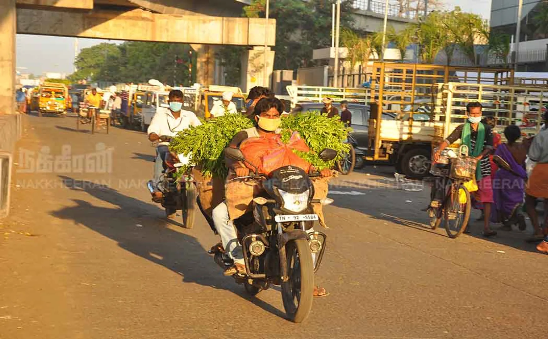CHENNAI KOYAMBEDU MARKET BIKE NOT ALLOWED 