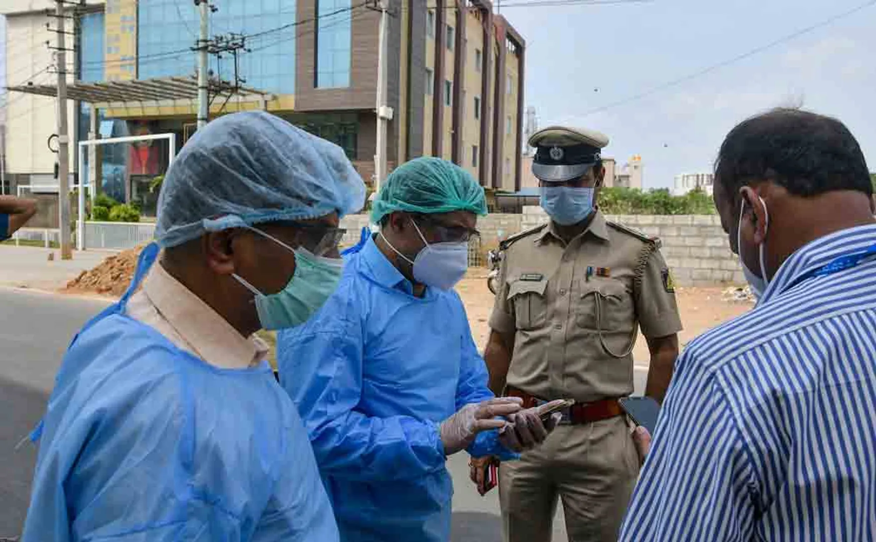 naveen patnaik about health workers safety