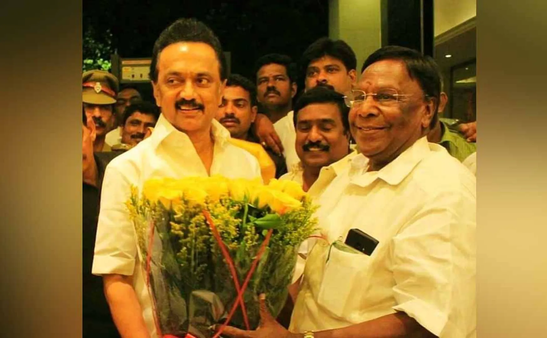 puducherry cm narayanasamy dmk mk stalin 