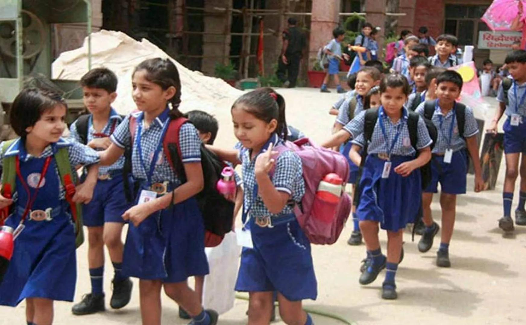 Puducherry school fee issue 