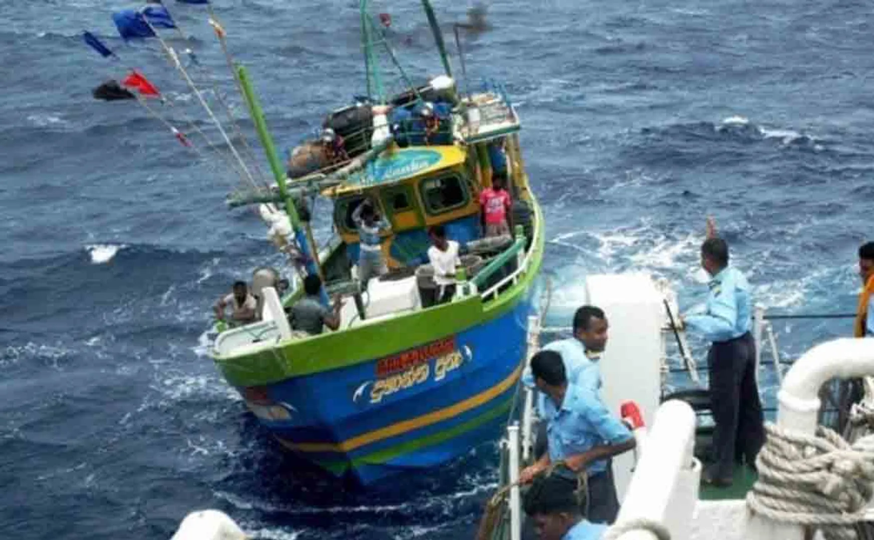 migrant workers from odisha returned from tamilnadu via boat