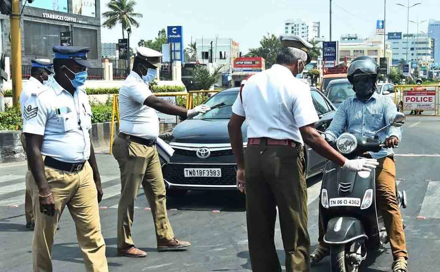tamilnadu lockdown vehicles peoples police 