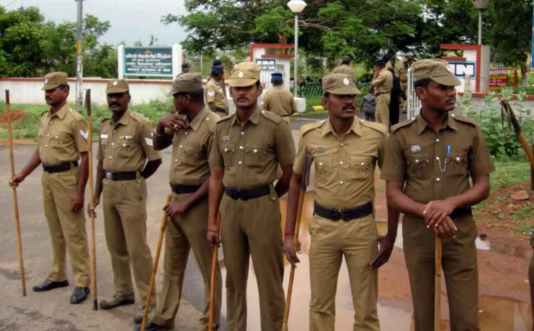 DEARNESS ALLOWANCE STATE GOVERNMENT STAFFS POLICE 