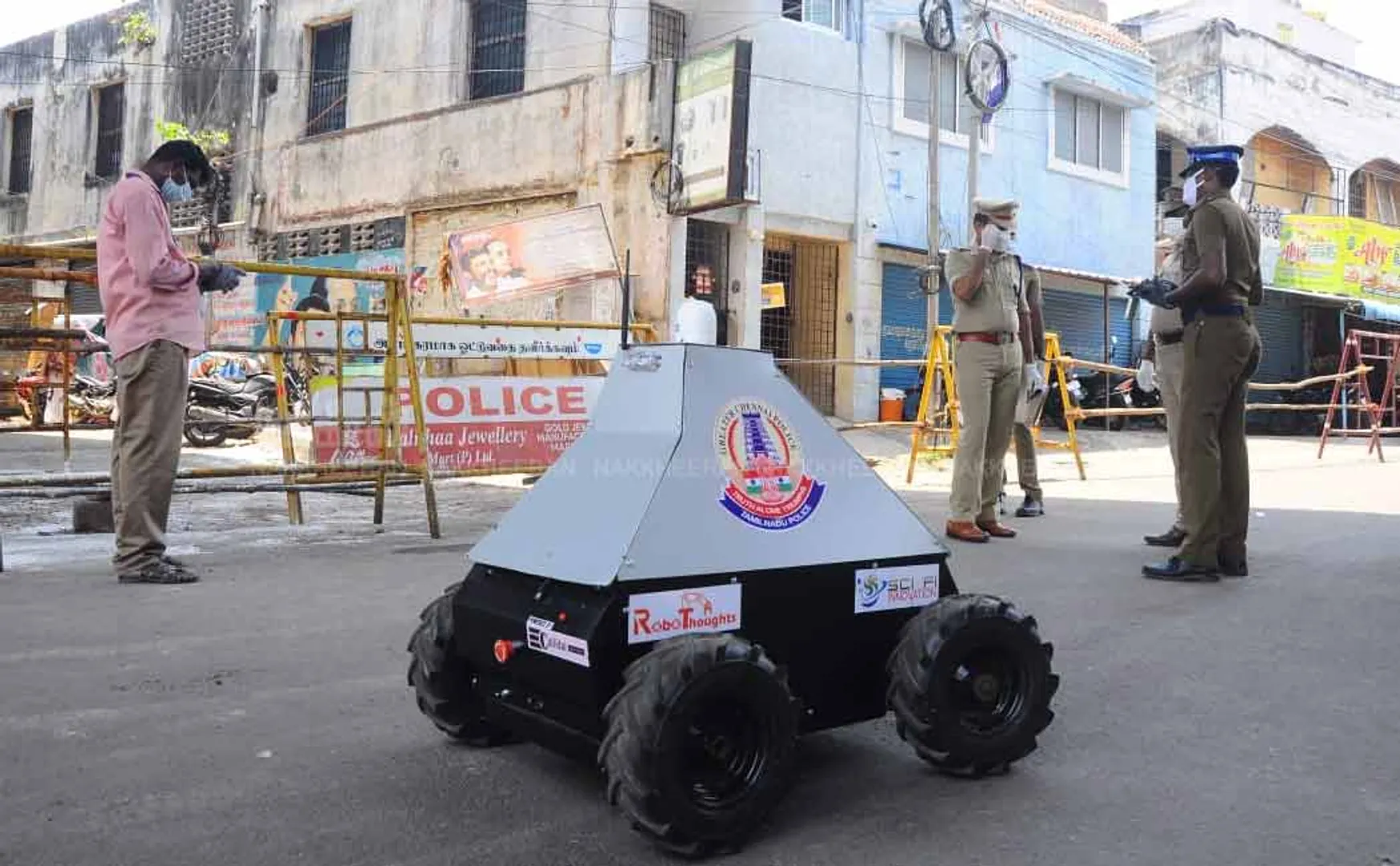  Robot tracking the area affected by the corona