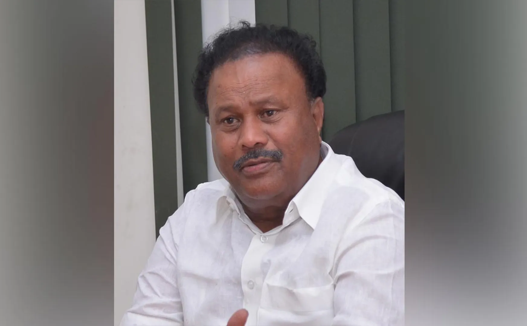 forest minister sreenivasan wife 
