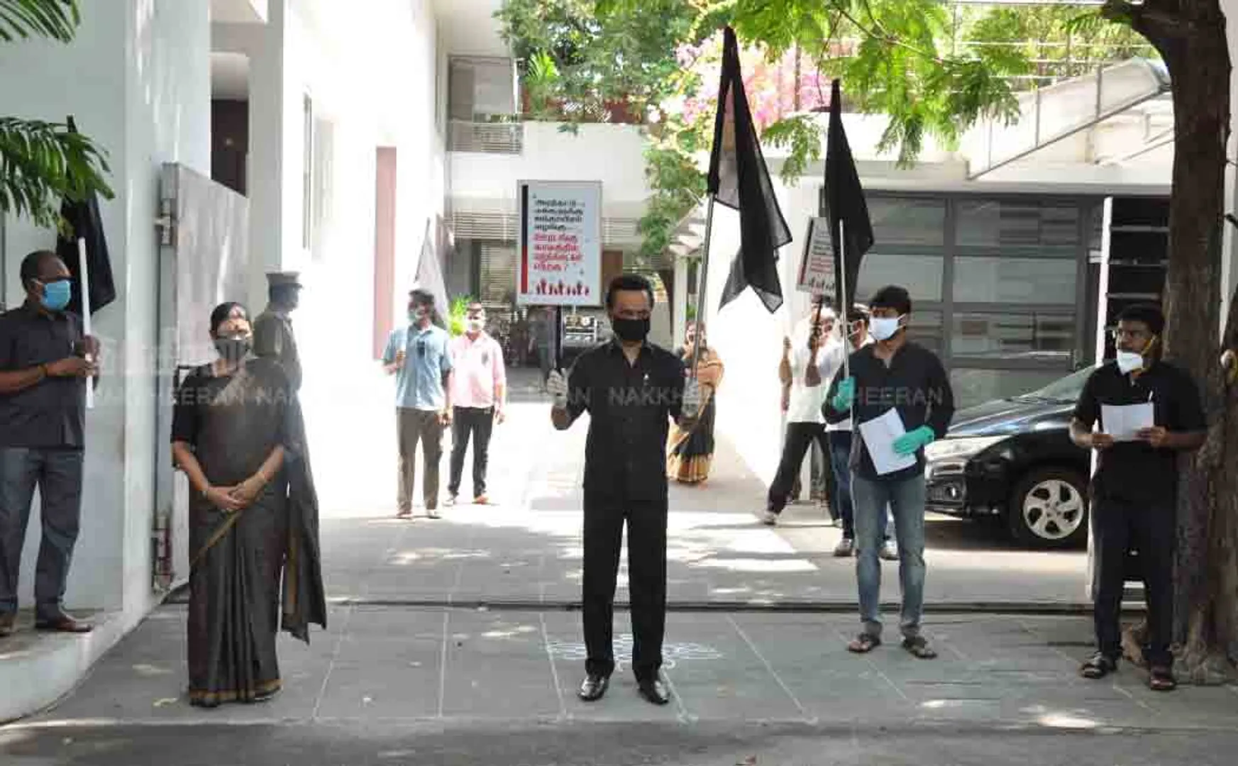 tamilnadu tasmac dmk, congress, cpm  parties leaders 