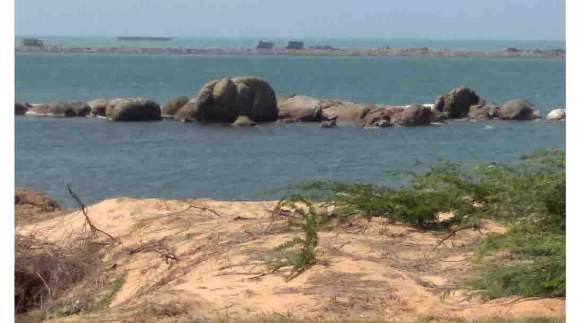 Aanaikkal Paarai 