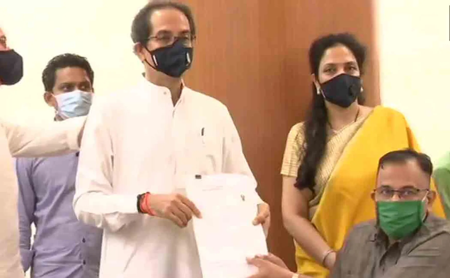 uddhav thackeray filed nomination for mlc