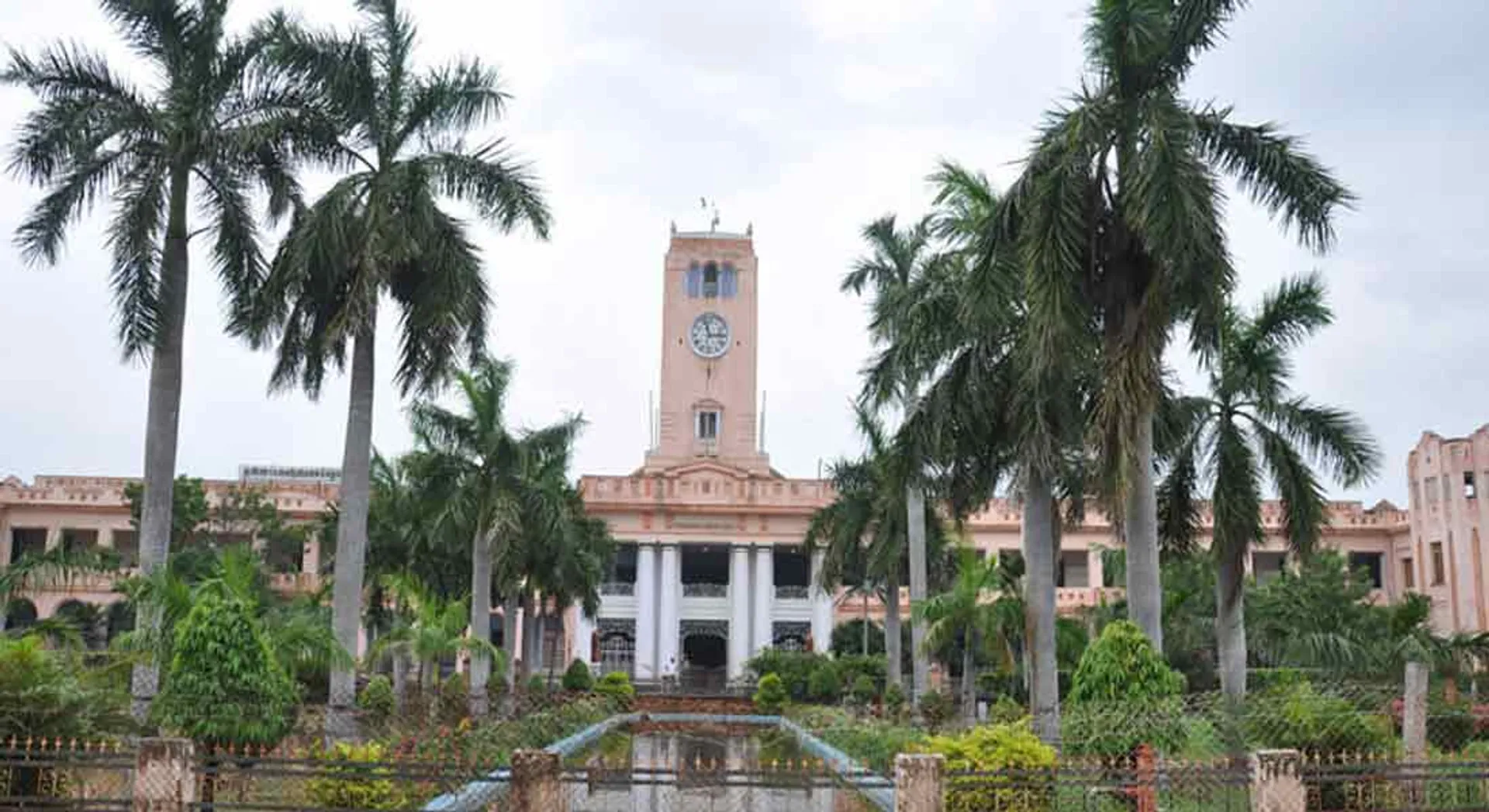  Chidambaram Annamalai University ordered to work with 50% staff