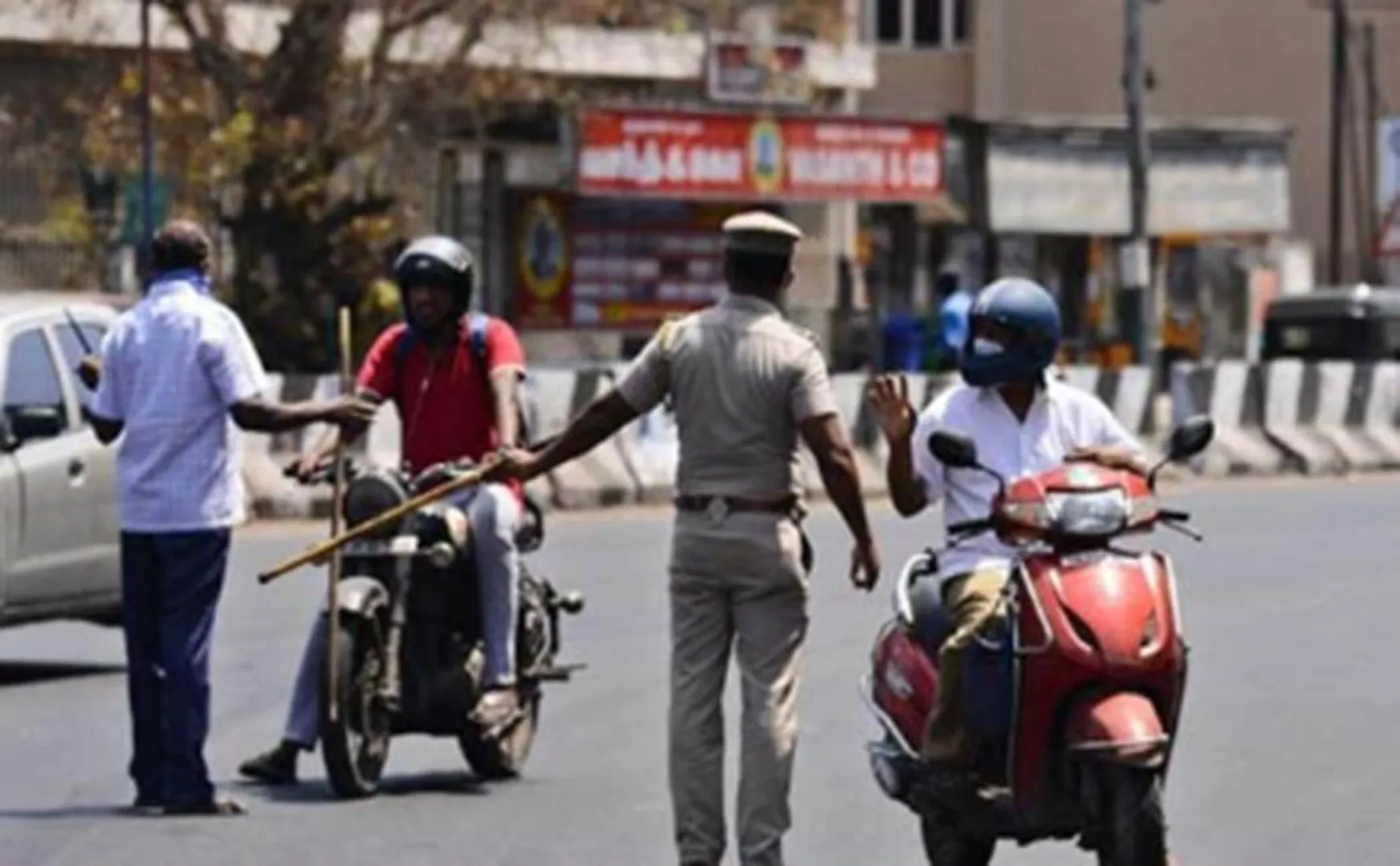 Tenkasi police - VAO Clash issue