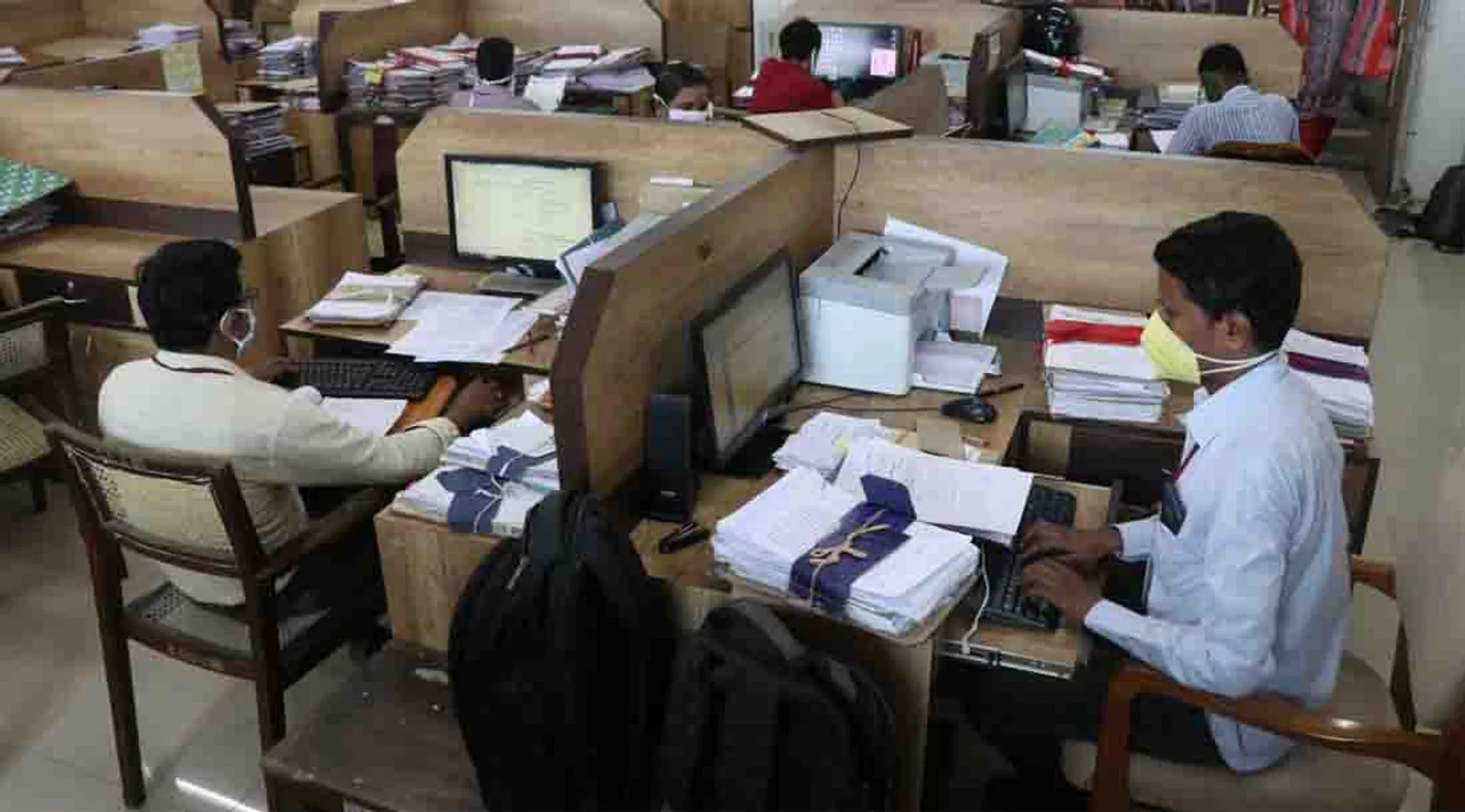 tamil nadu Secretariat Staff -  government bus 