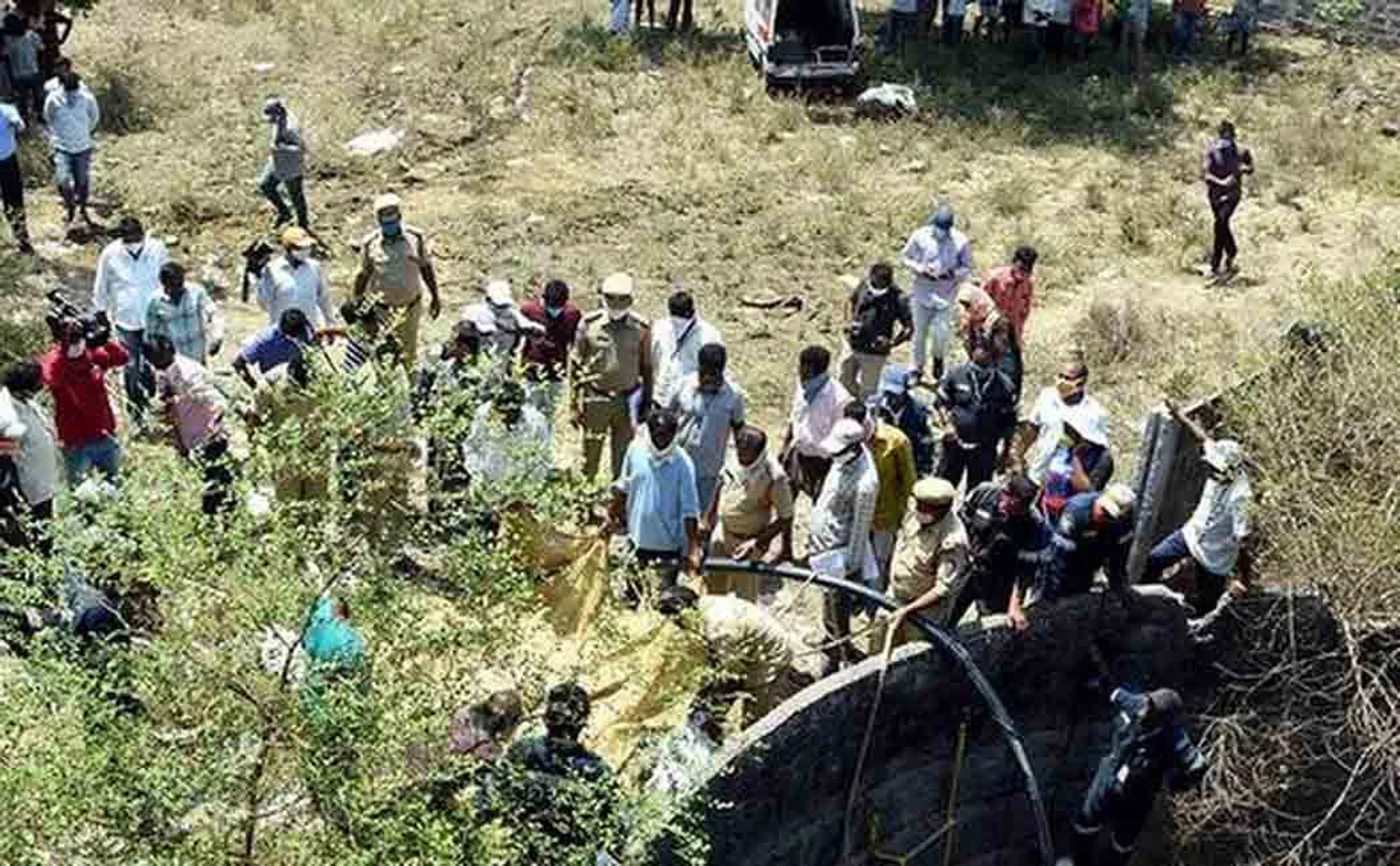 migrant workers found in well 