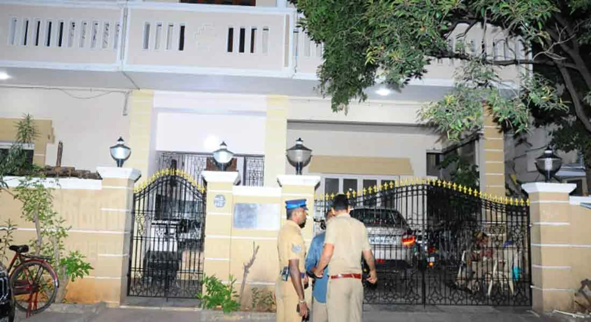 incident in auditor gurumoorthy house... highcourt
