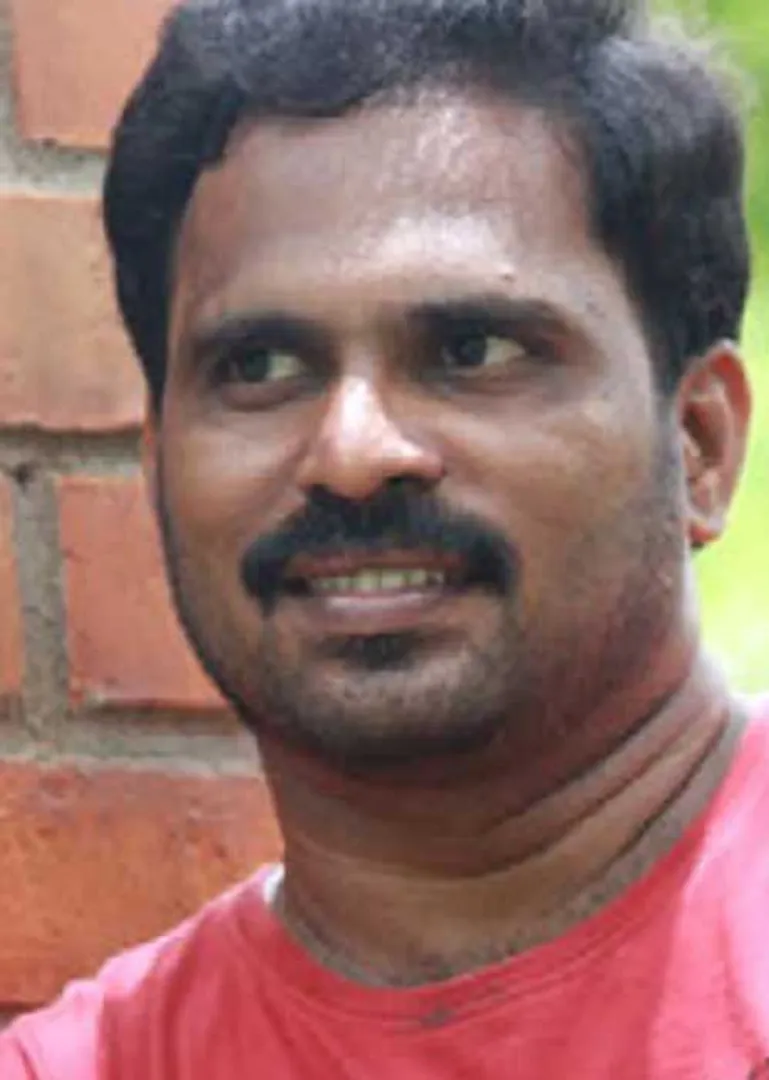 /idhalgal/eniya-utayam/path-light-lyricist-arun-bharathi