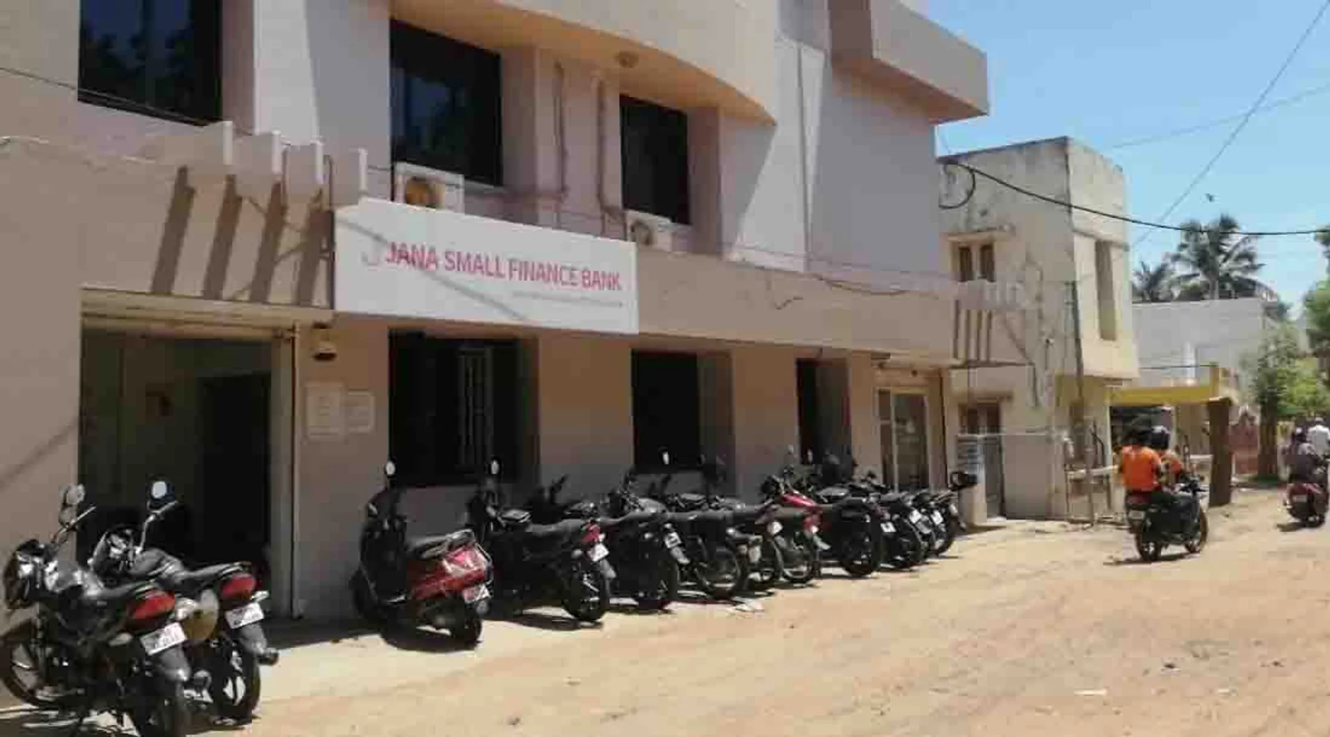 trichy thiruverumbur - 