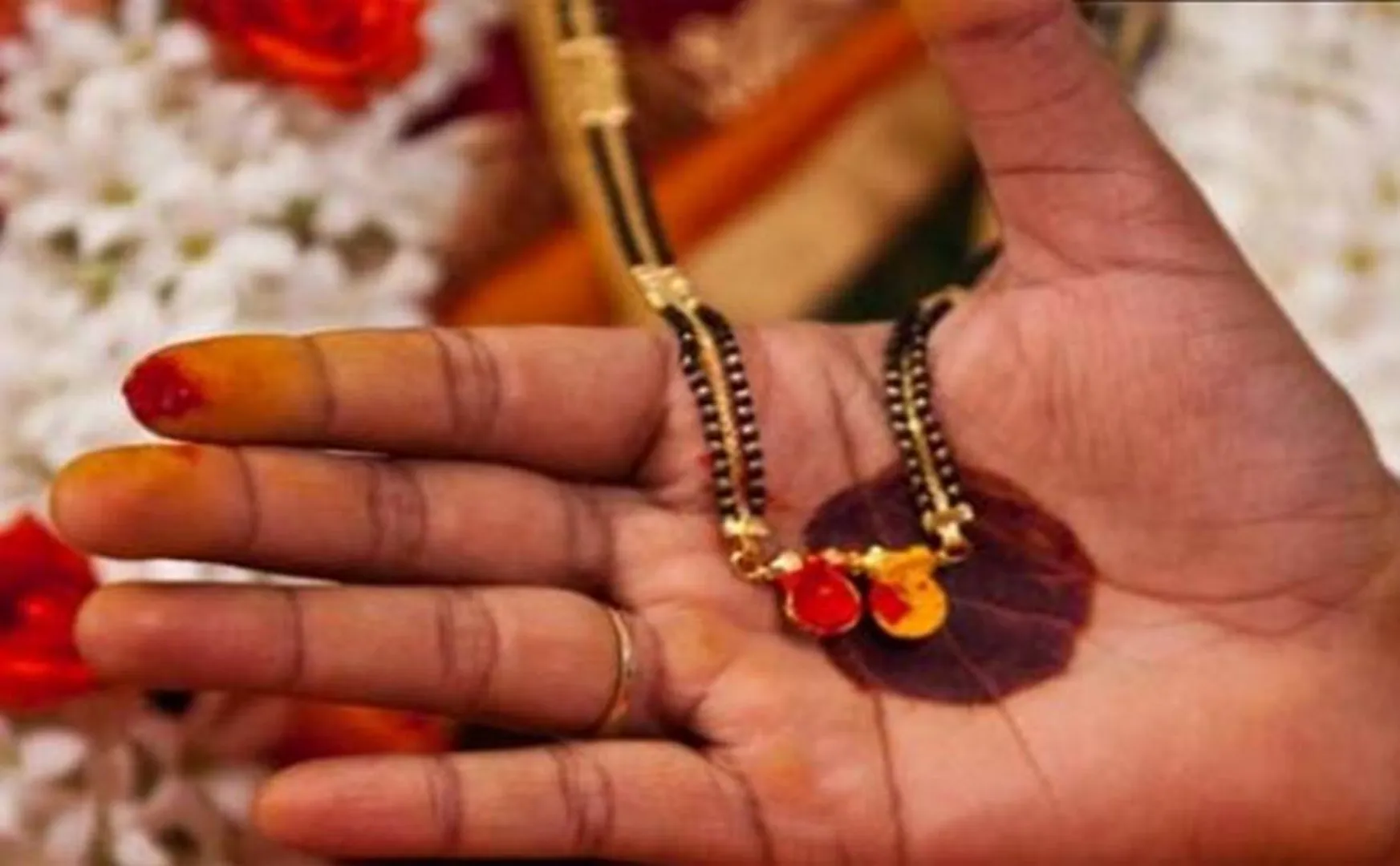Husband - abroad work - wife Tears - Tirunelveli 