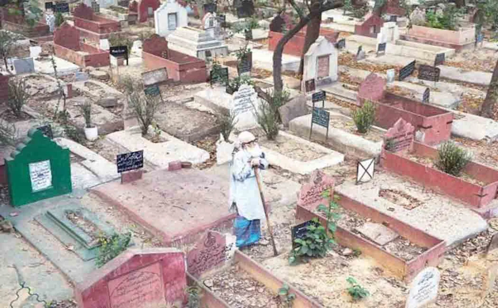 delhi burial ground issue
