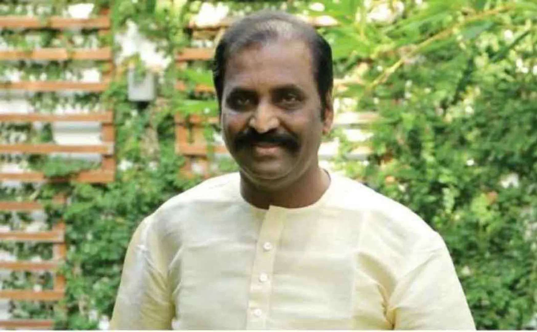 DMK MLA ANBAZHAGAN KAVIGNER VAIRAMUTHU TWEET 