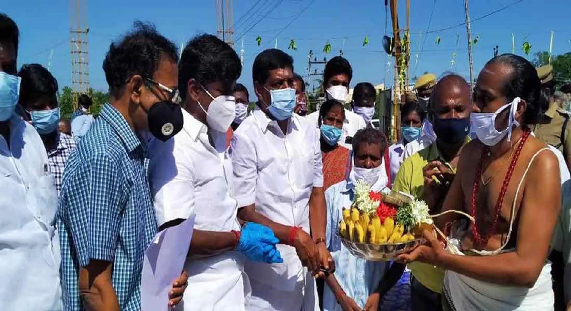 social distance Missing at Health Minister's Ceremony