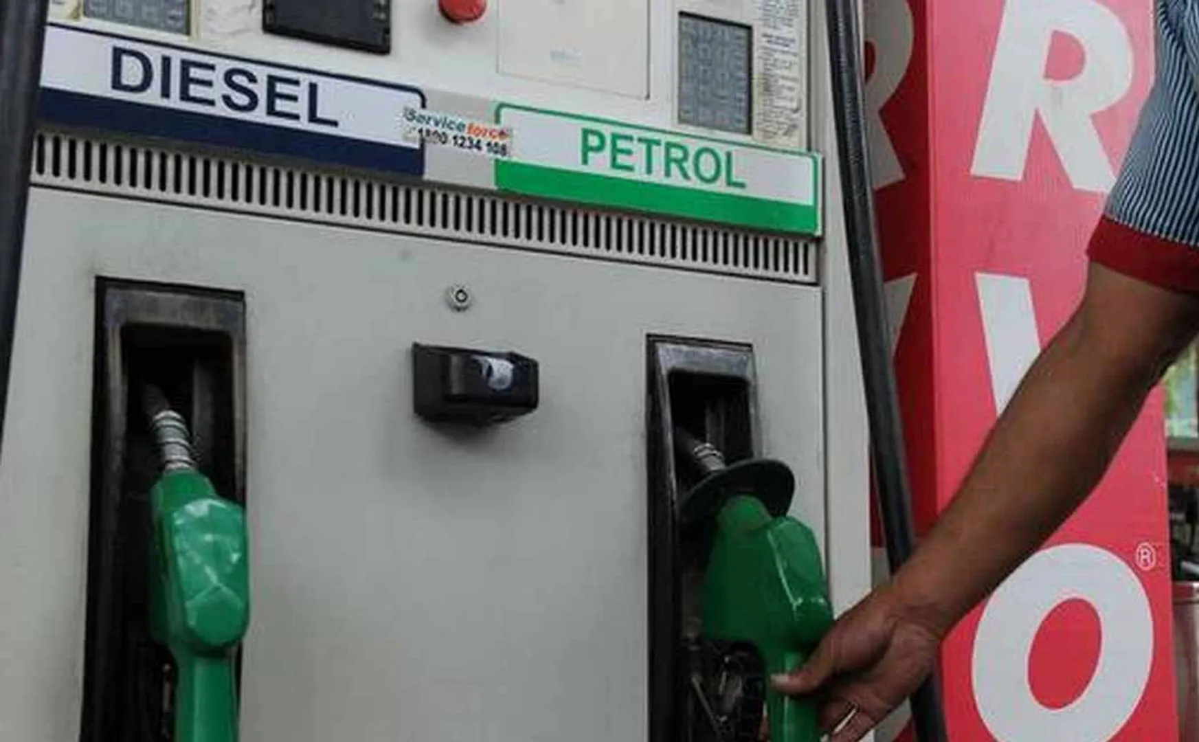 petrol and diesel fuel price high chennai 