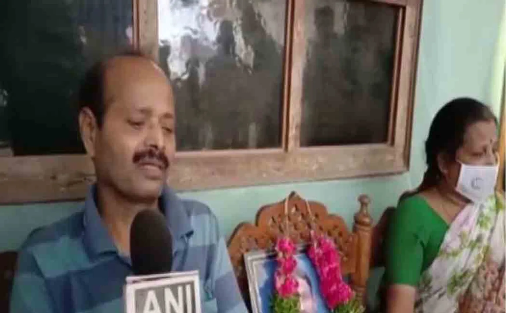 army personnel parents about their son demise