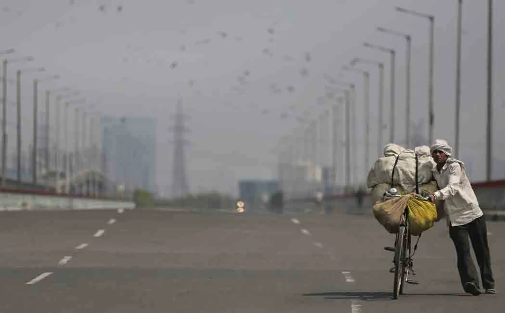 mamata banerjee extends lockdown in west bengal
