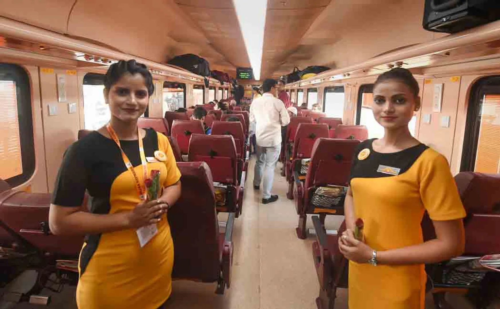 privatization in indian railway passenger trains