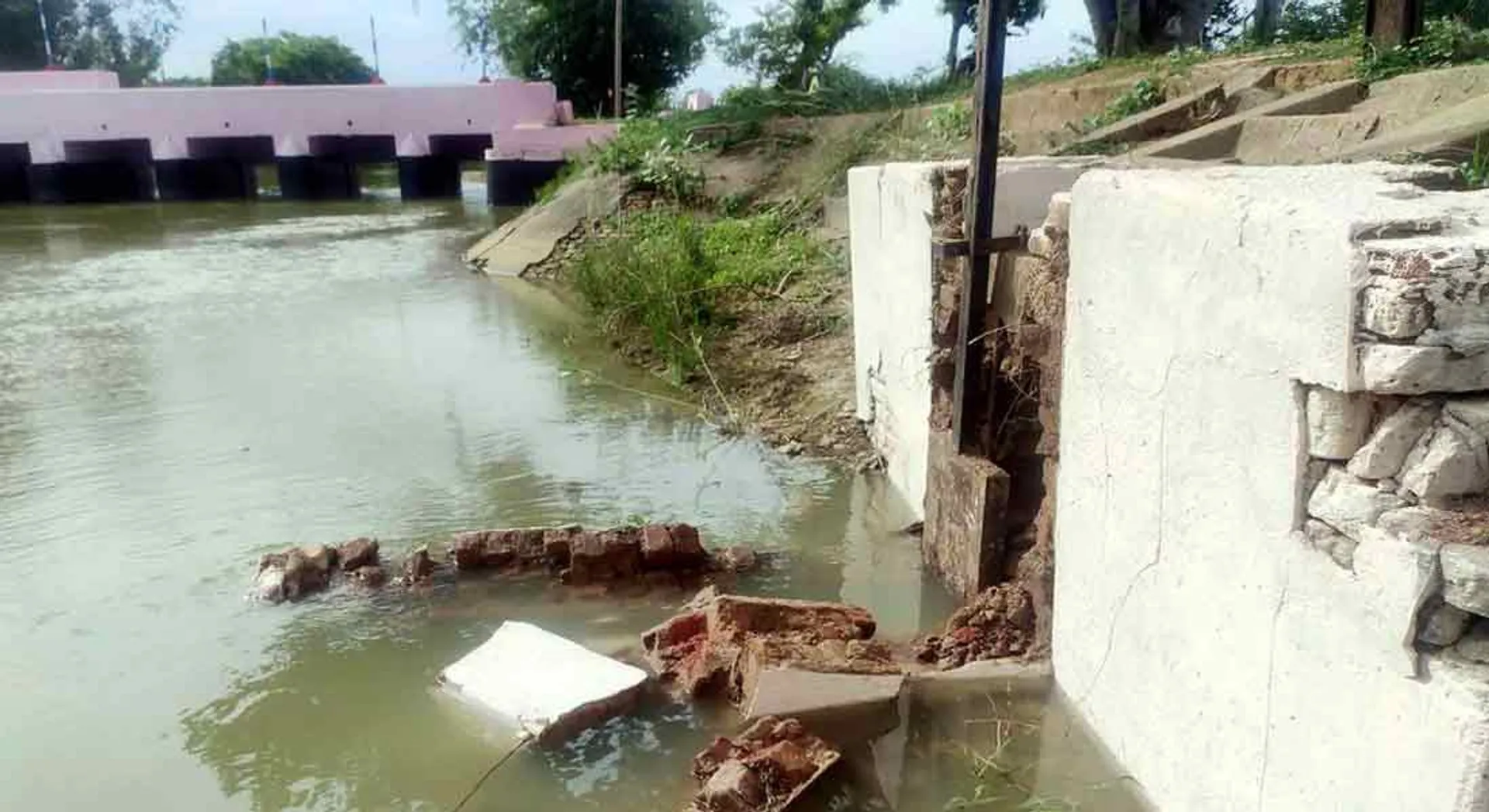  Shatter wall collapses in the kallanai
