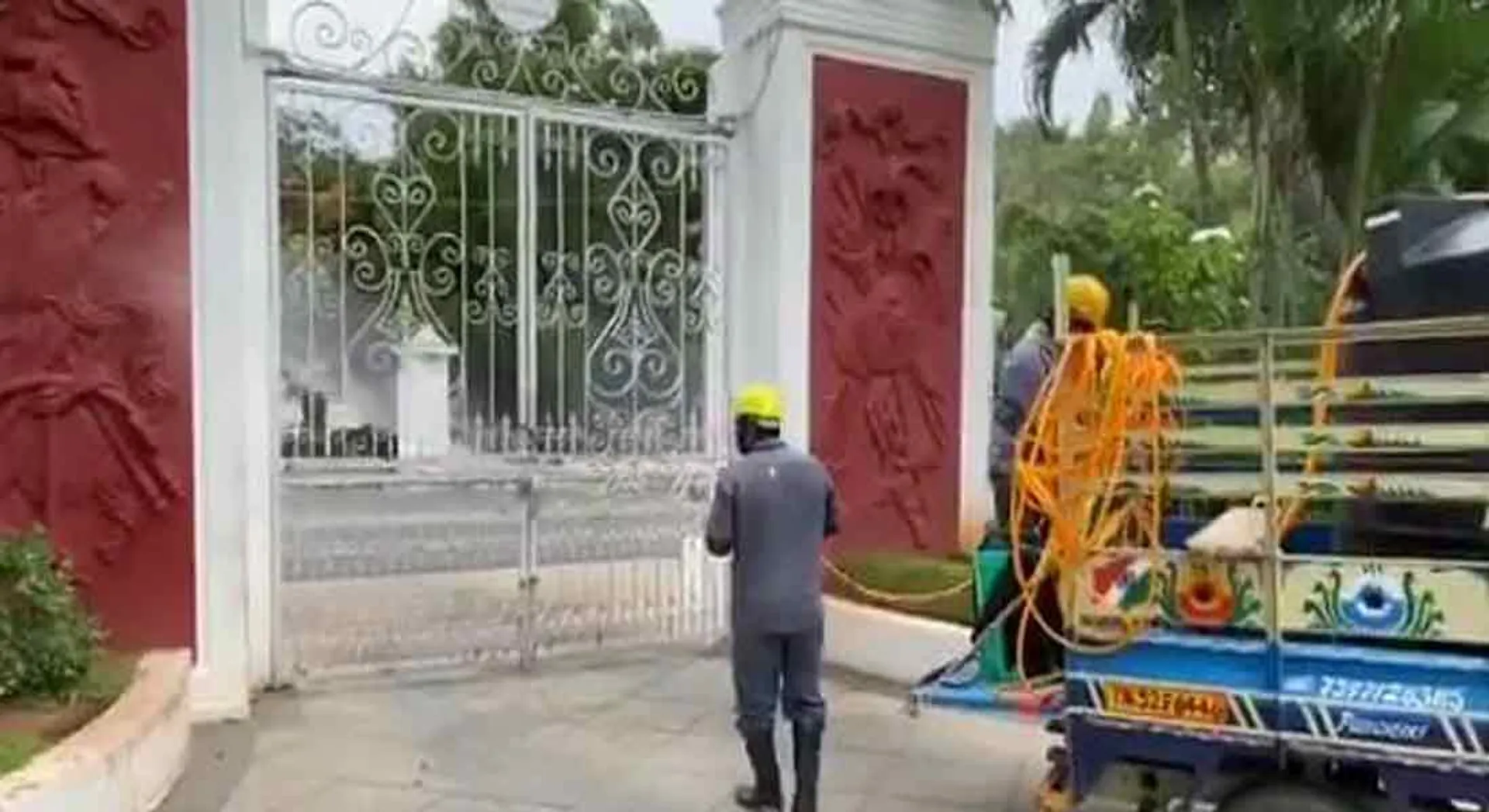 Corona of 112 people in one day in Puducherry Governor's House Closure!