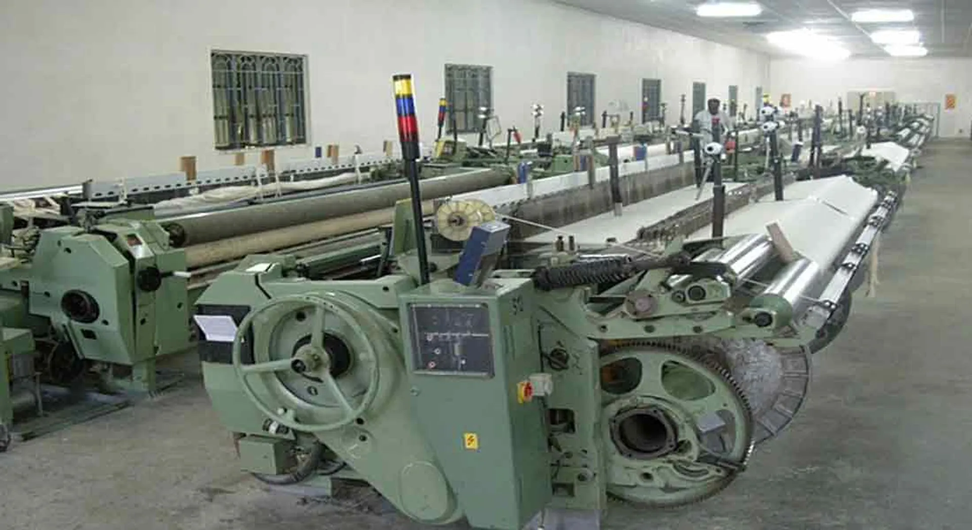 Corona in Sankarankoil ... looms decide to strike