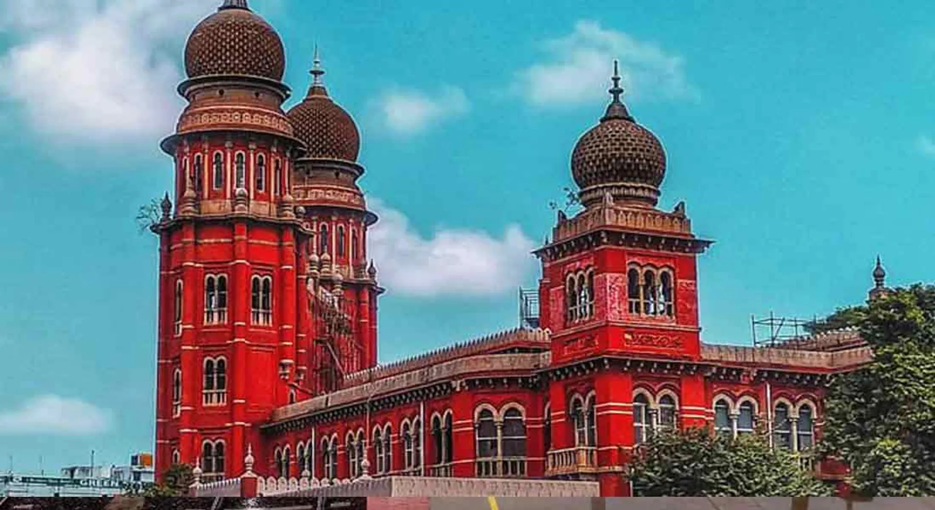 Lawyers struggle to open courts in Tamil Nadu