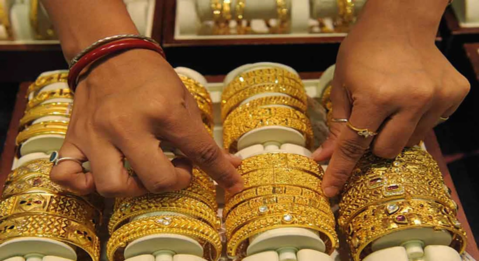Gold at an unprecedented price of over 40,000 !!