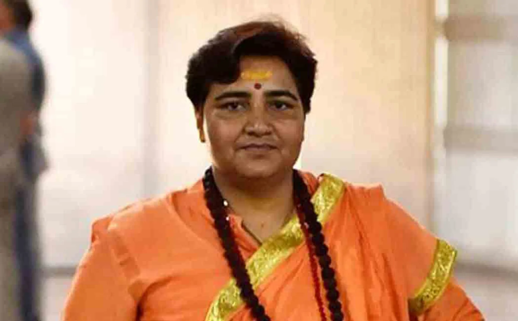 pragya thakur advices to say hanuman chalisa to evade corona
