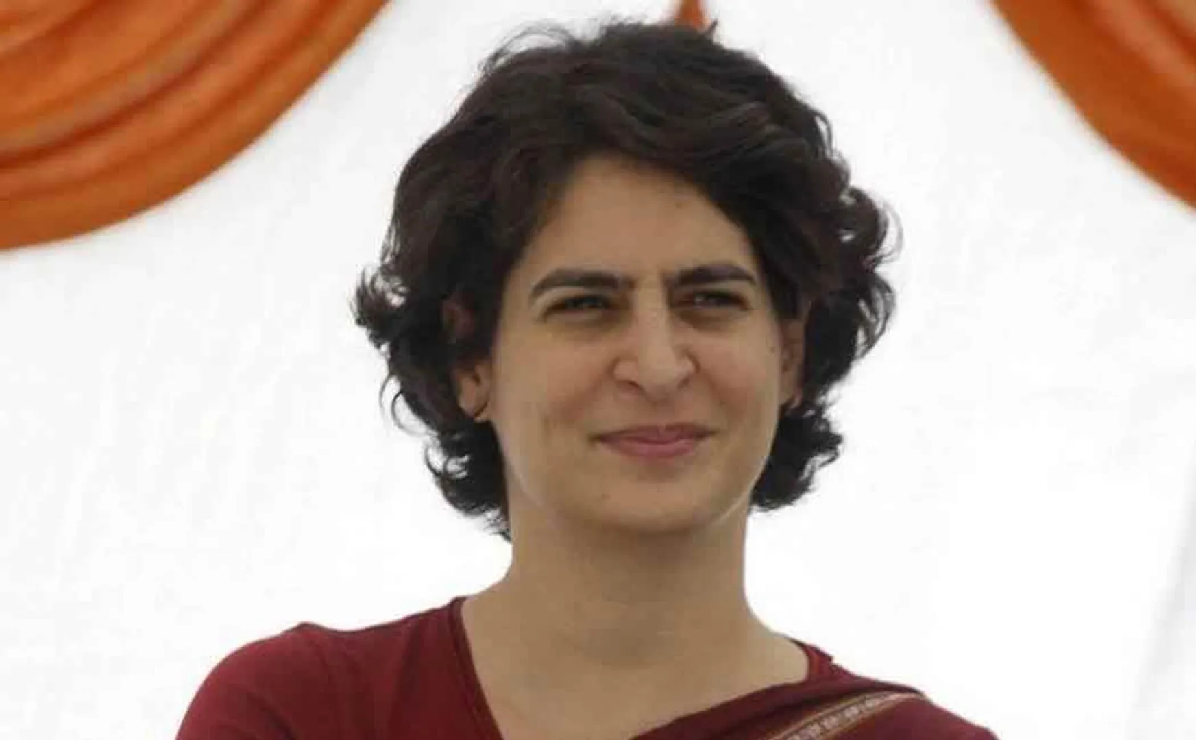 priyanka gandhi vacates government bungalow