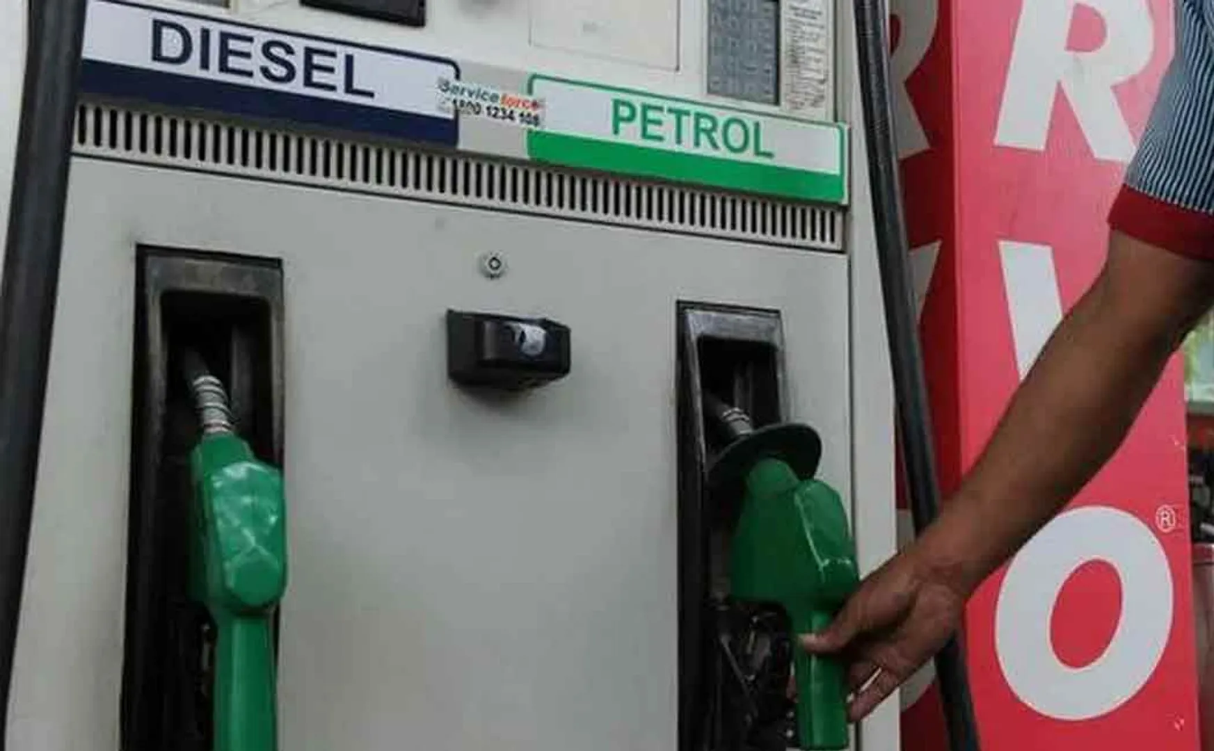delhi reduces vat on diesel
