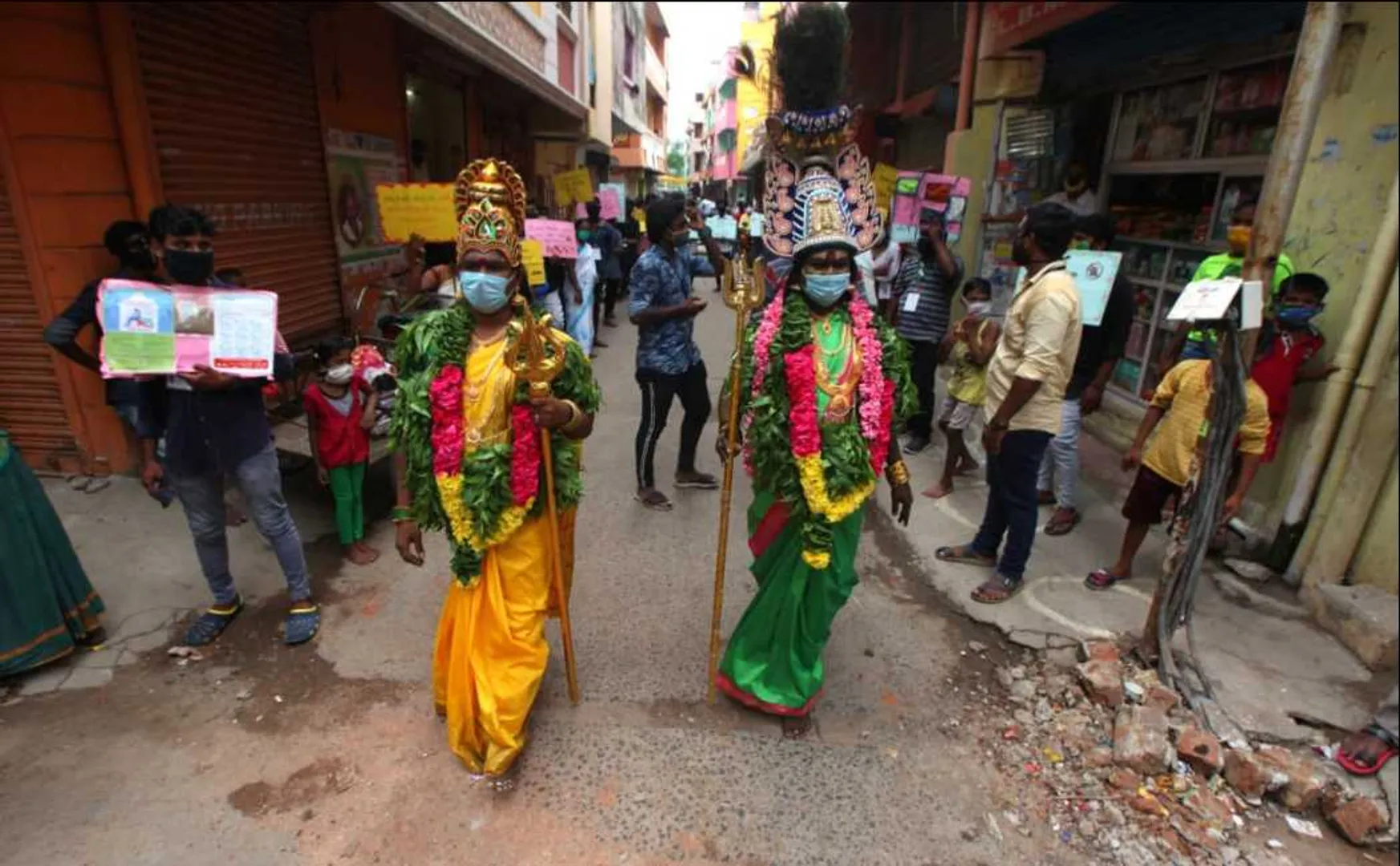 அம்மன் வேடமிட்டு கரோனா விழிப்புணர்வு - சென்னை மாநகராட்சி