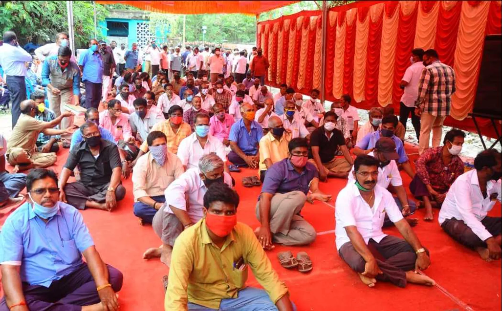 tnstc workers demanding proper salary and  fasting protest at pallavan housetnstc workers demanding proper salary and  fasting protest at pallavan house