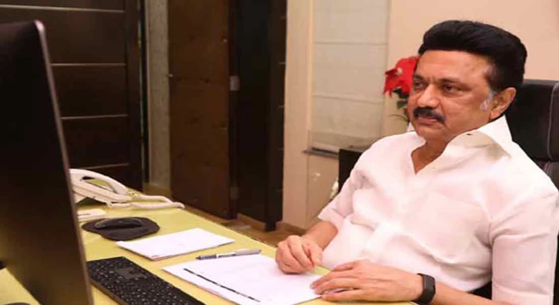 dmk mk stalin twit