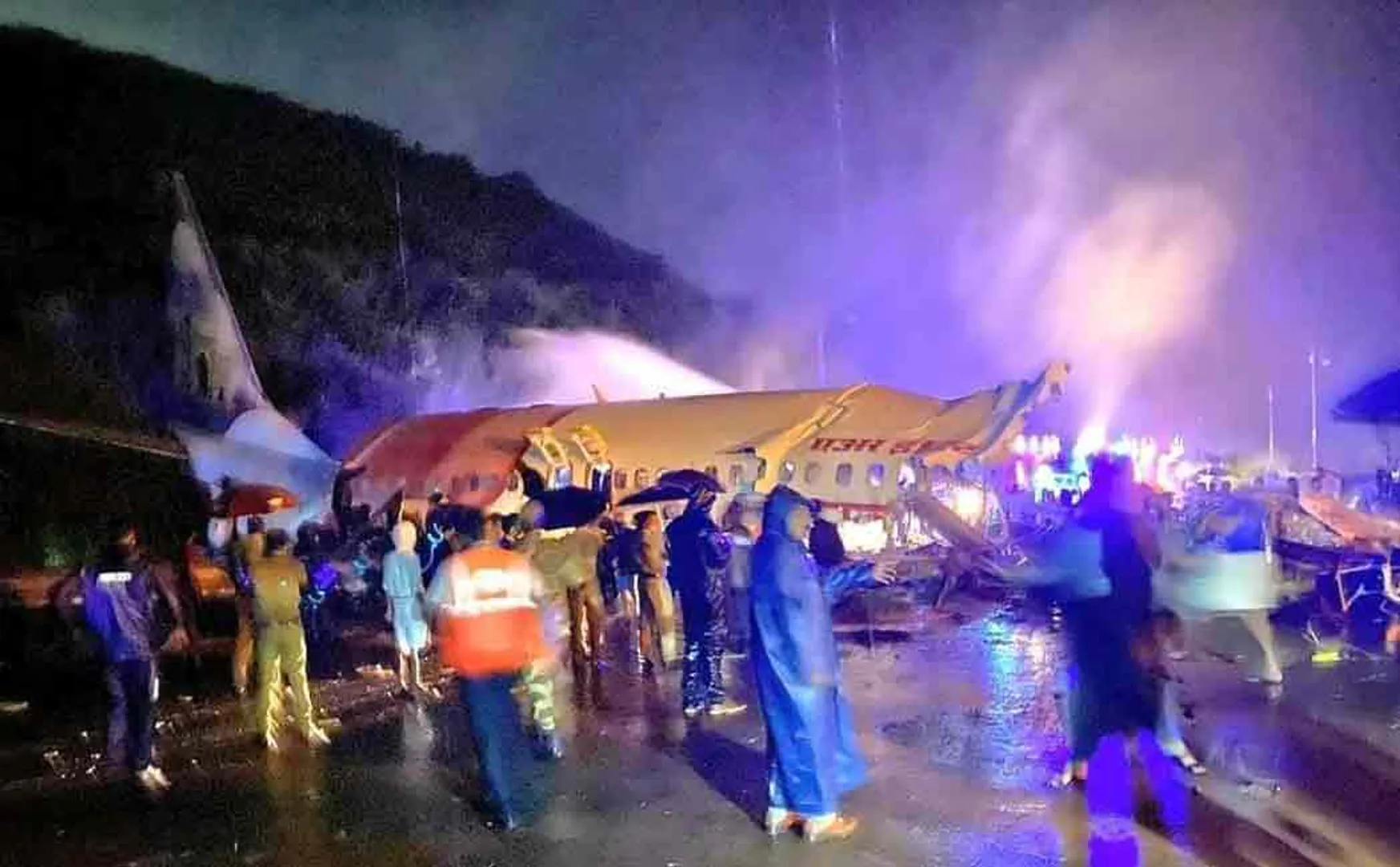 three tamilians traveled in air india flight crashes in calicut 
