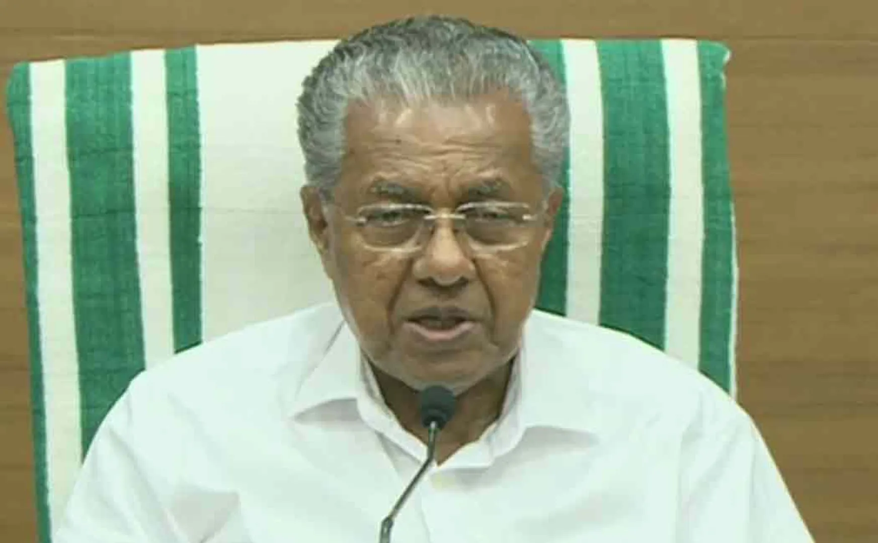 kerala government to take care of medical expenses of flight crash sufferers 