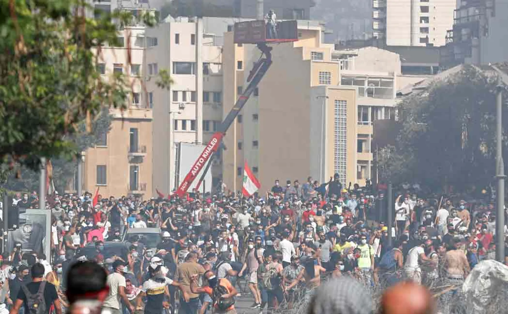 lebanon government resigns